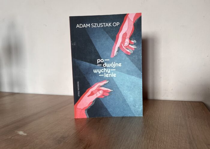 Adam Szustak - Podwójne wychylenie - recenzja (na zdjęciu okładka książki)