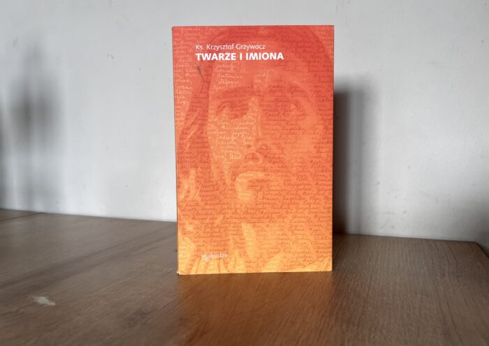 Krzysztof Grzywocz - Twarze i imiona - recenzja